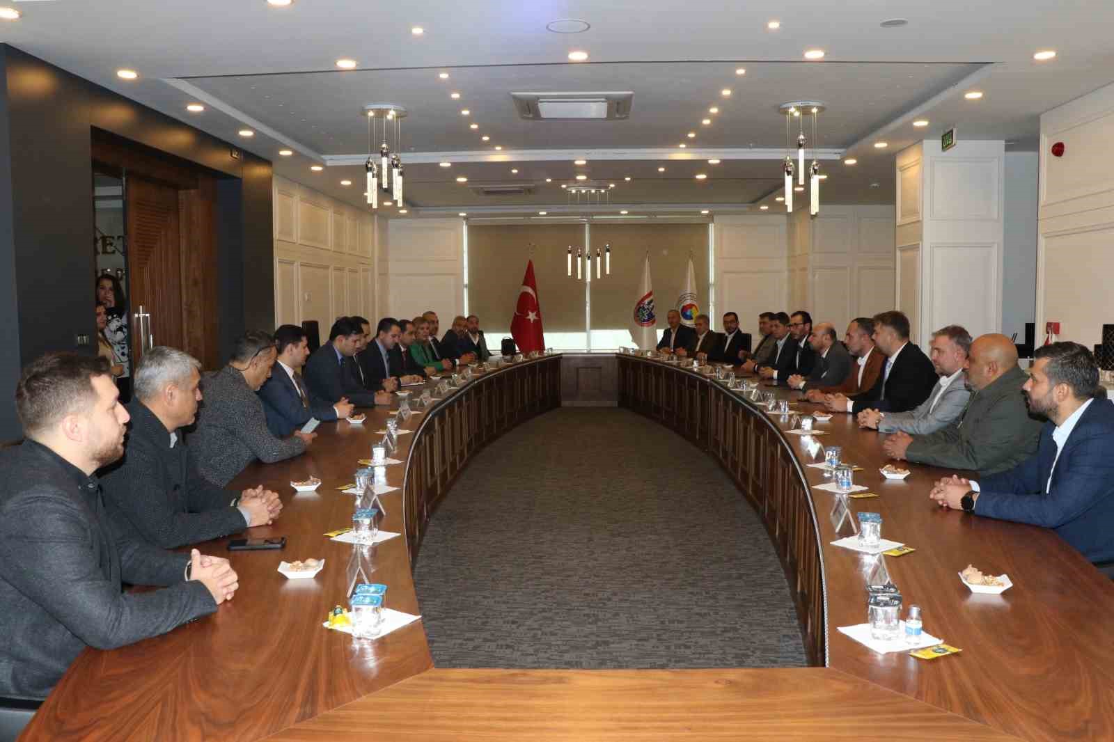 AYTO Başkanı Ülken, Tacikistan heyetini ağırladı