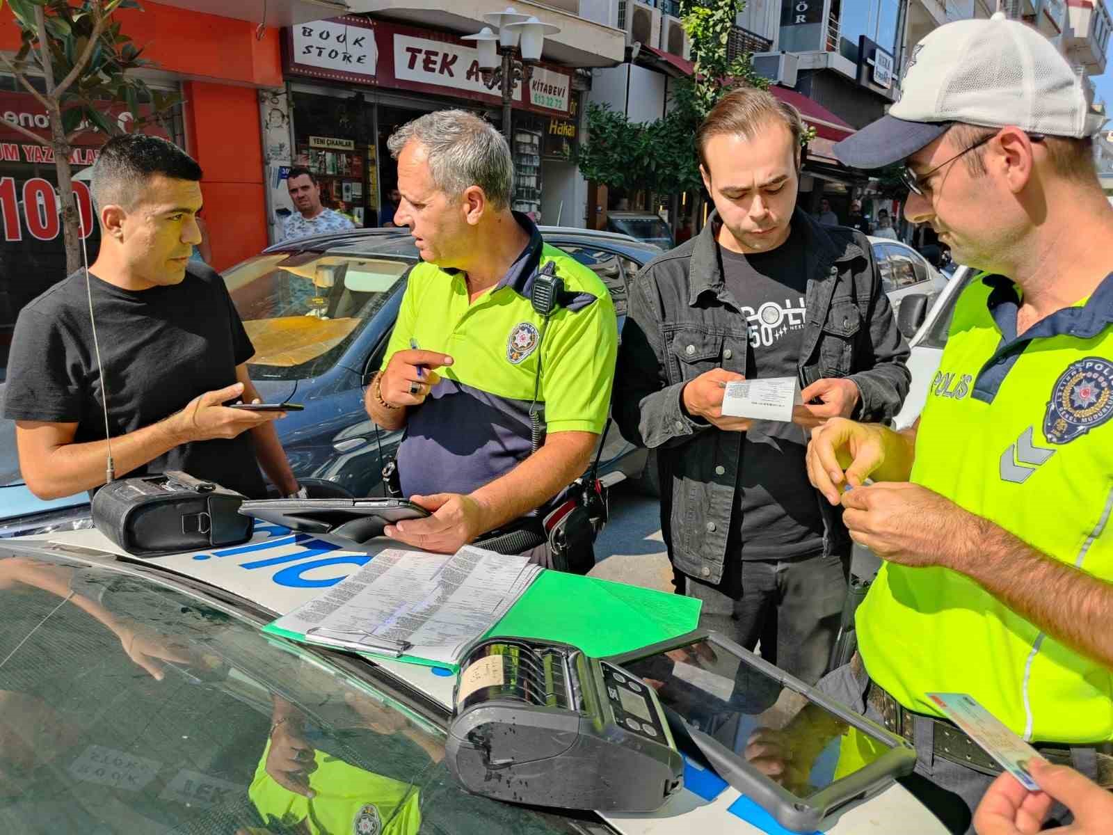 Kuşadası’nda 48 saat süren denetimde motosiklet sürücülerine ceza yağdı