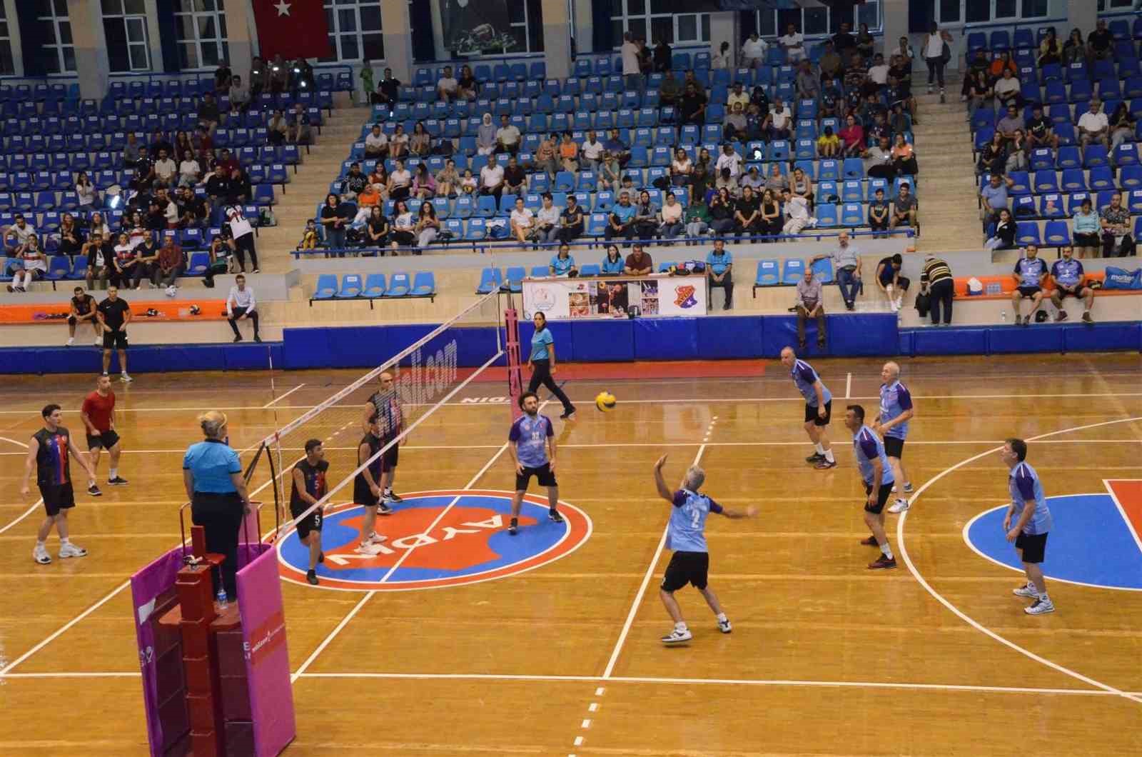 Aydın’da 100. Yıl Voleybol Turnuvası heyecanı sona erdi