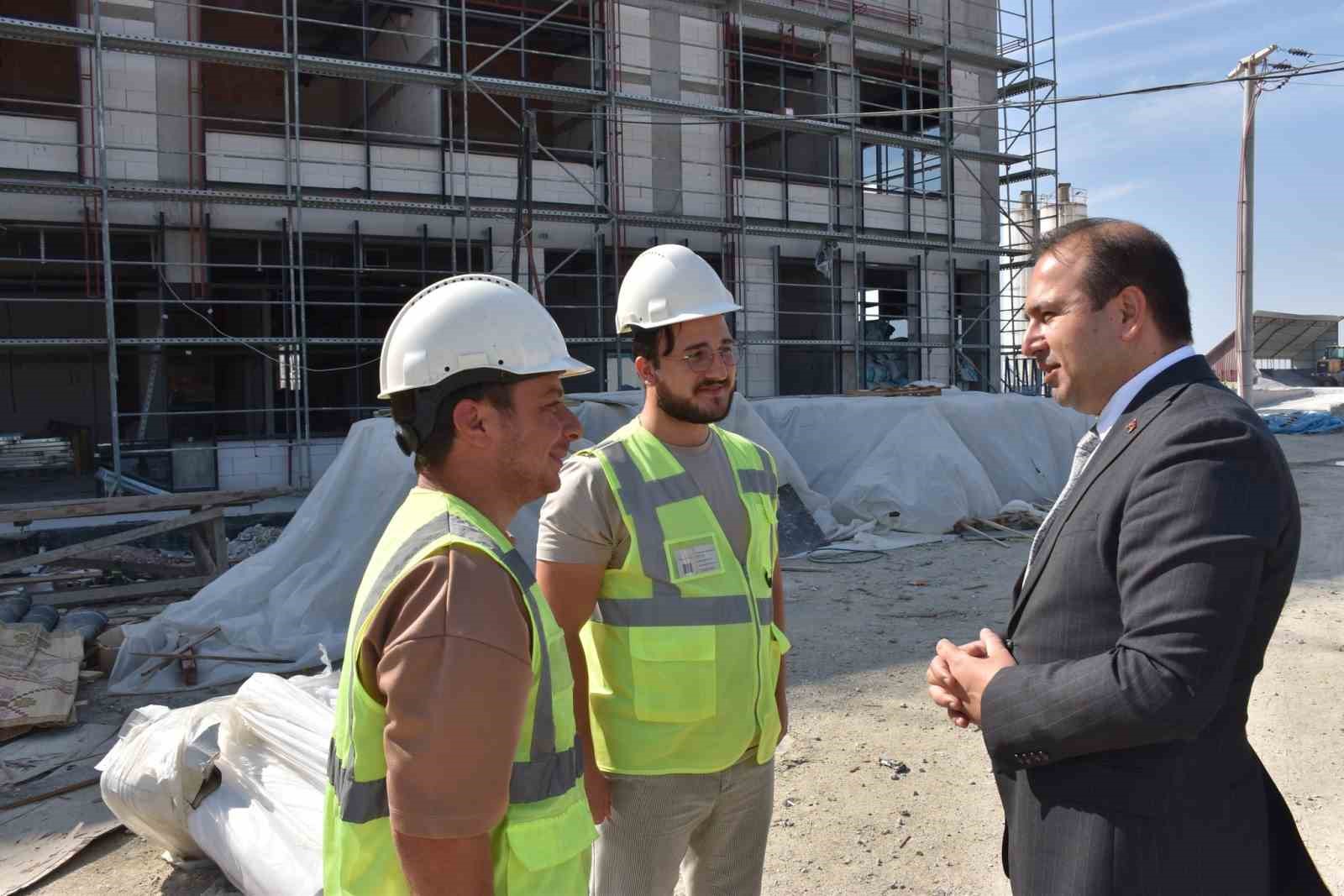 Aydın İl Sağlık Müdürü Şenkul, Çine Devlet Hastanesi inşaatında incelemelerde bulundu