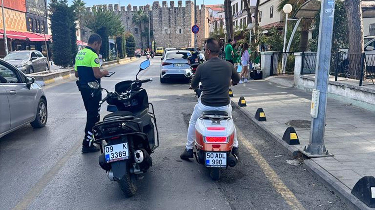 Kuşadası’nda 48 saat süren denetimde motosiklet sürücülerine ceza yağdı