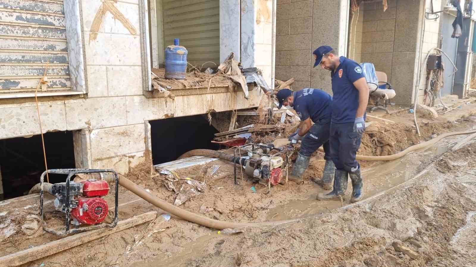 Manisa İtfaiyesi Libya’da yara sarma çalışmalarını sürdürüyor