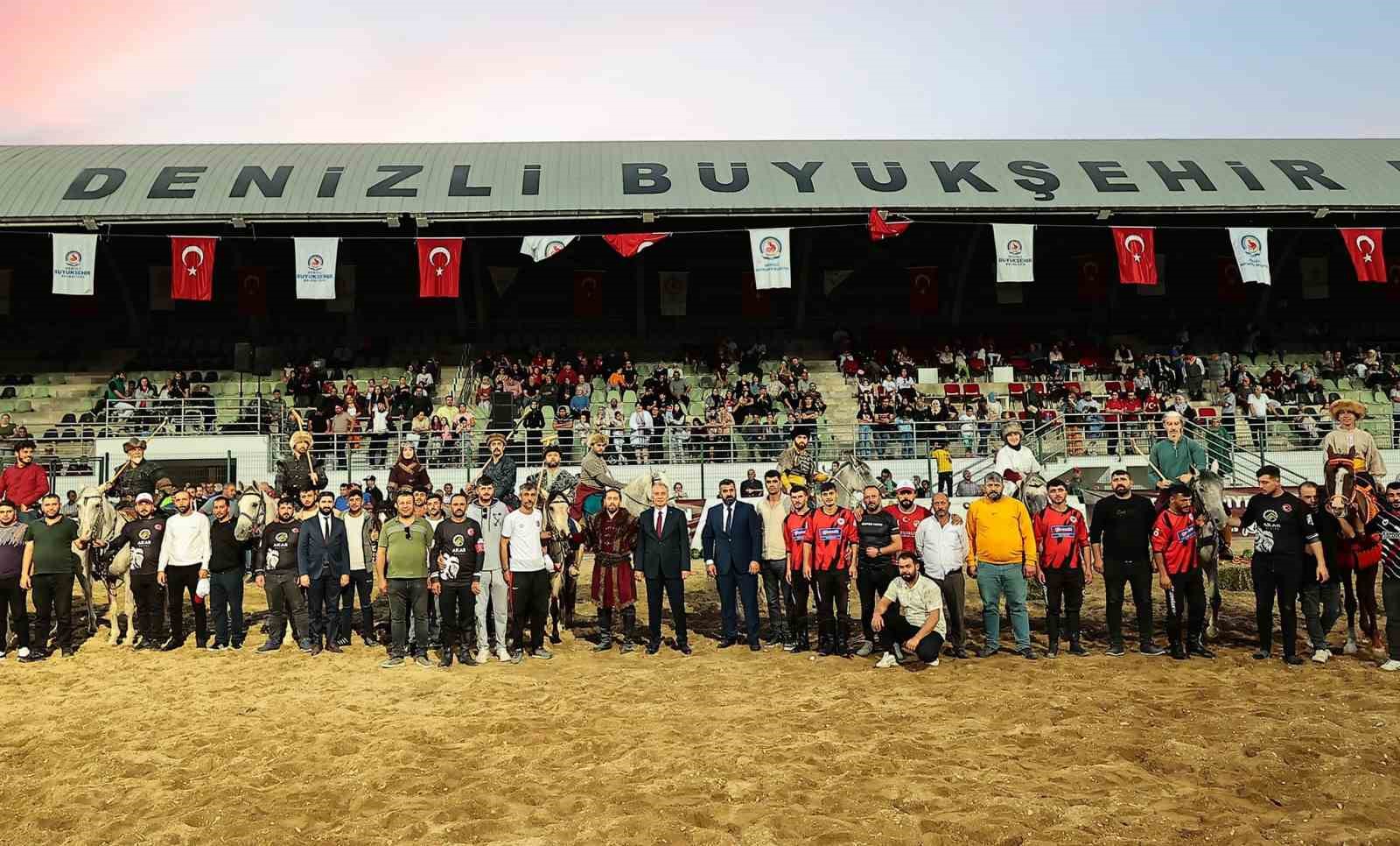 Geleneksel Türk Spor Oyunları nefesleri kesti