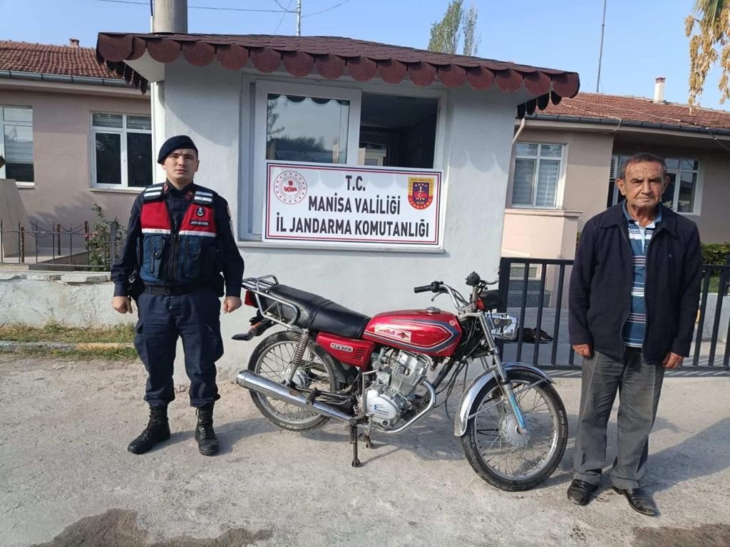Manisa’da çalınan motosikleti jandarma buldu