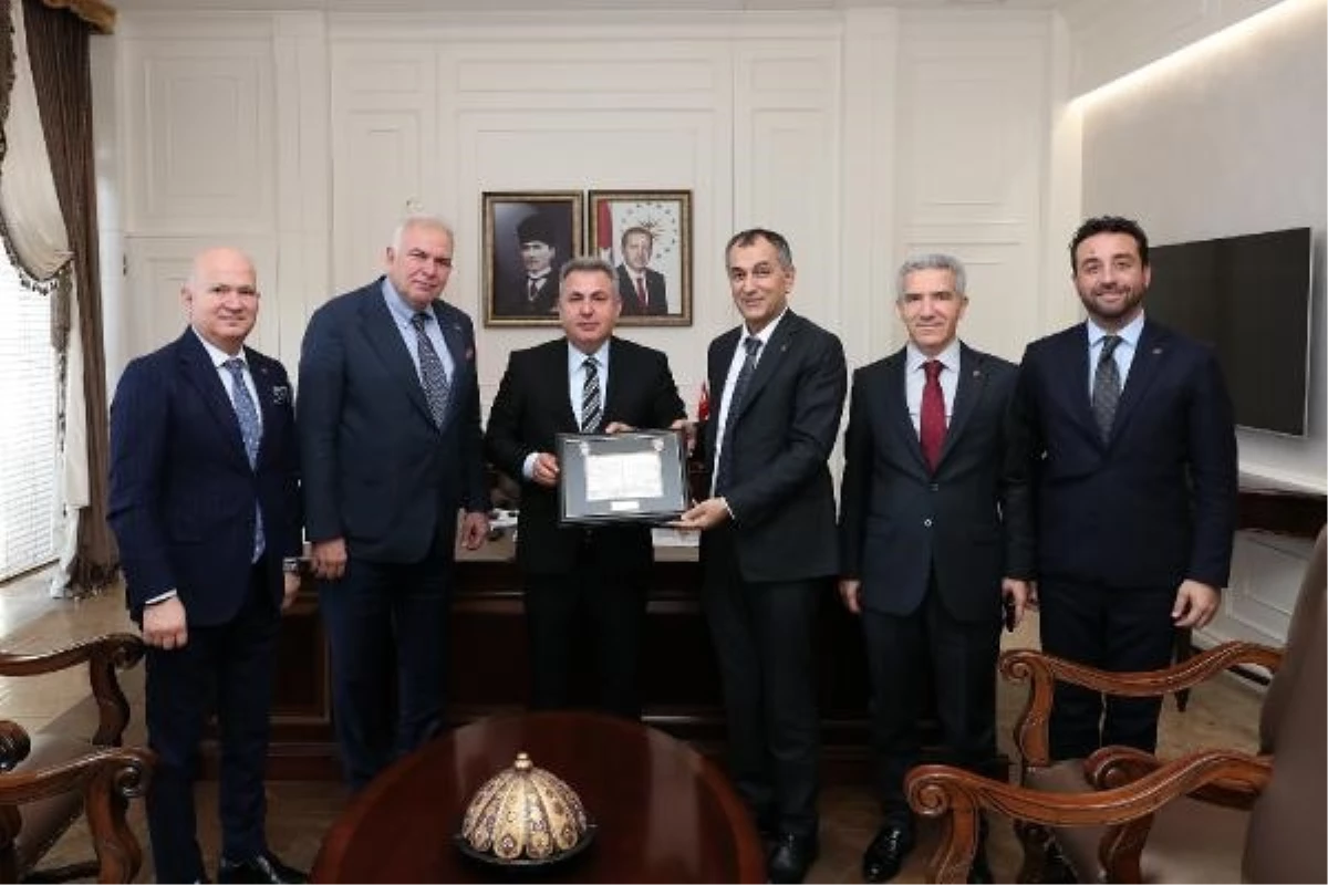Karşıyaka Spor Kulübü Yeni Stadı İçin İzmir Valisi'nden Destek İstedi