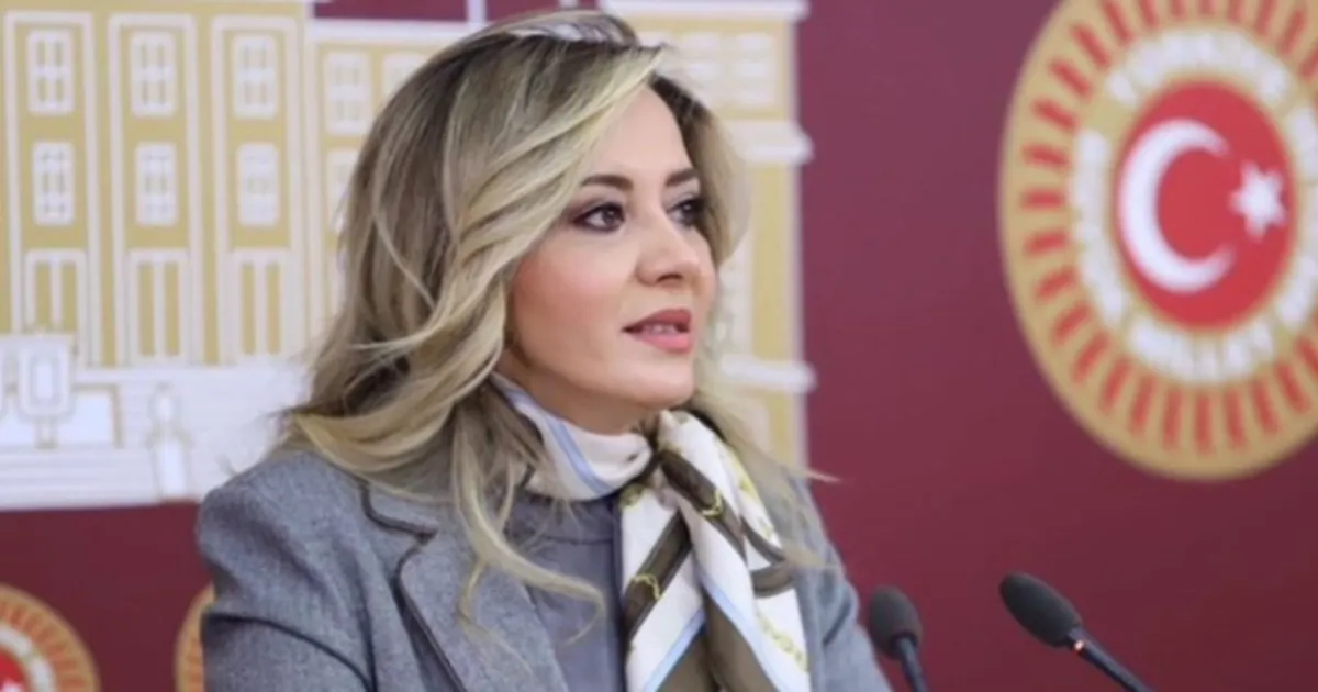 Aylin Cesur da İYİ Parti’den istifa etti