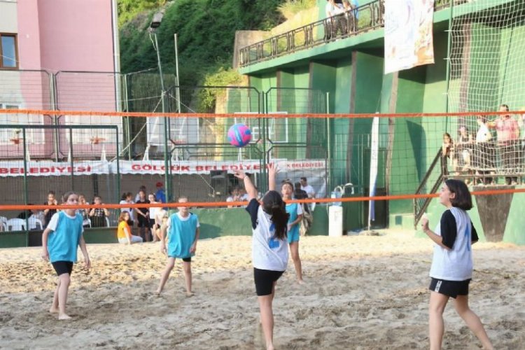 Gölcük’te Plaj Voleybolu heyecanı başlıyor