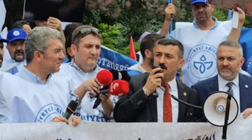 İYİ Partili Türkoğlu: Öğretmen boyun eğmez!