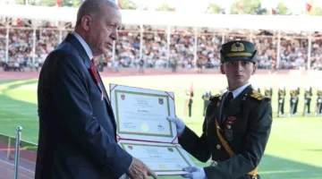 Cumhurbaşkanı Erdoğan, Kara Harp Okulu mezuniyet törenine katıldı