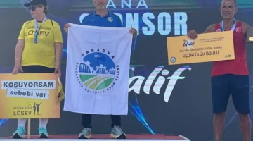 Turan ve Ateş atletizmde Sakarya’ya gururu yaşattı