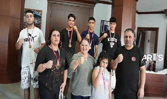 Didim Arena Boks Kulübü Antrenörü Milli Boksör Dinçer Çankaya ve şampiyon boksörler Didim Belediye Başkanı Hatice Gençay’ı ziyaret etti