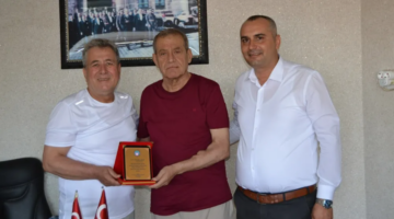 Şuhut Kültür Dayanışma Derneği’nden Afyon Basın Cemiyetine Plaket