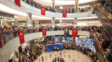 Park Afyon’da Halk Oyunları Festivali Coşkusu