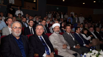 Diyanet İşleri Başkanı Erbaş: Bilgi Yaşatmak İçin Kullanılmalı