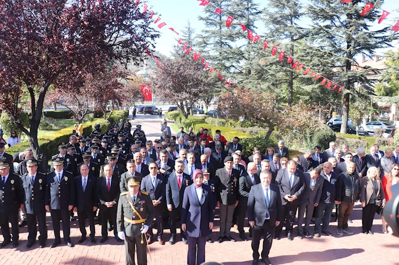 Afyonkarahisar'da Coşkulu 29 Ekim Töreni