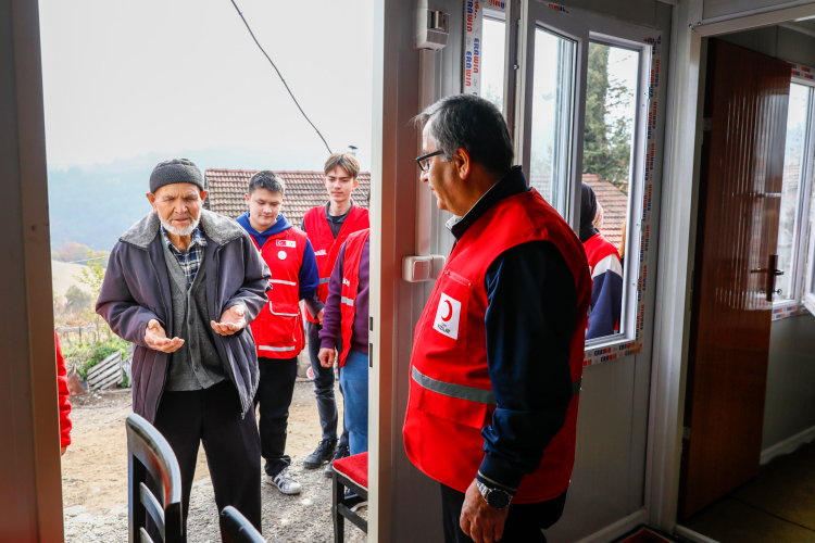 Kızılay desteğiyle yeni yuvasına kavuştu