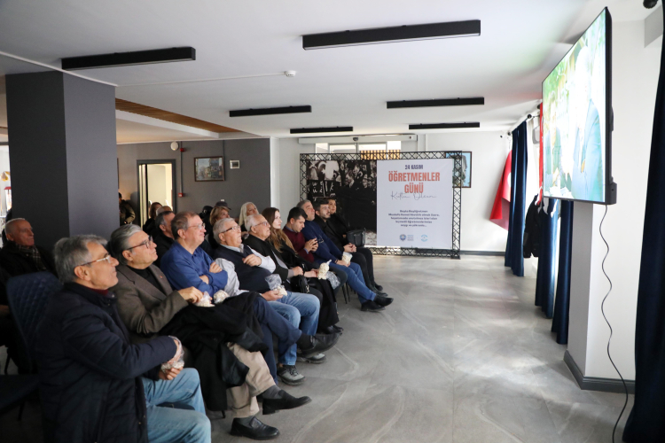 İzmir'de Öğretmenler Günü'nde Öğretmenler TCSG Umut Gemisi'nde Ağırlanıyor