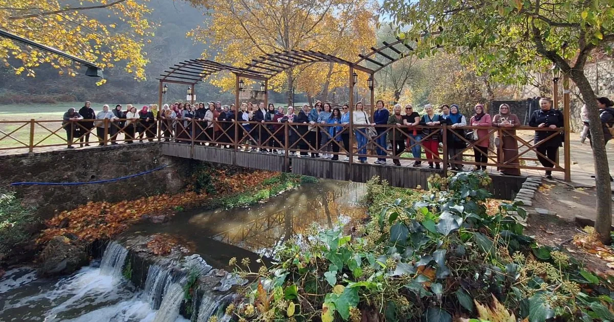 Manisalı kadınlar adım adım gezdi