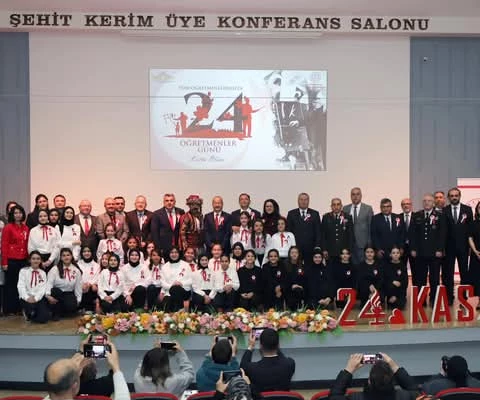 Afyonkarahisar'da 24 Kasım Öğretmenler Günü Coşkuyla Kutlandı