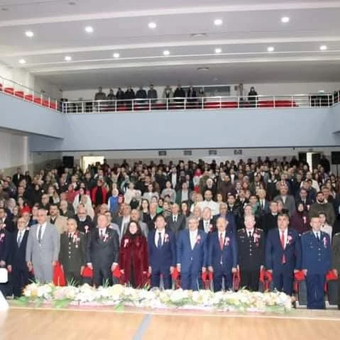 24 Kasım Öğretmenler Günü Afyonkarahisar'da Coşkuyla Kutlandı