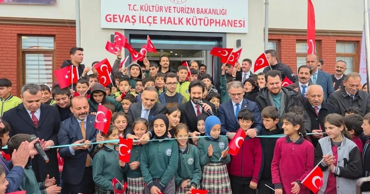 Van’da 10 yeni kütüphane hizmete açıldı