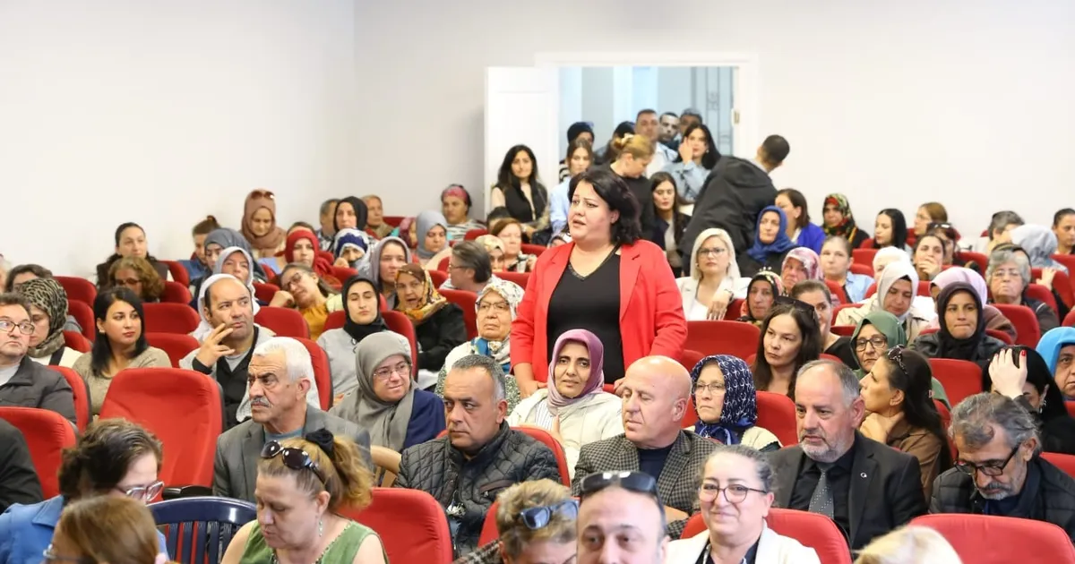 Karabağlar'da bağımlılıkla mücadele semineri