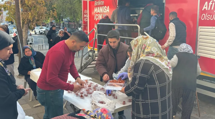 Manisa'da şehit Jandarma Uzman Çavuş için pilav hayrı