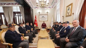 Afyonkarahisar'da Vali Güran Yiğitbaşından Gazilere Anlamlı Kabul