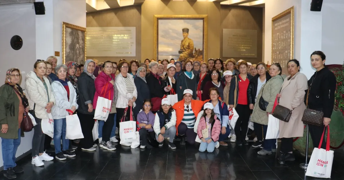 Kırkağaçlı kadınlar Manisa’yı gezdi