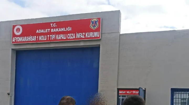 Afyonkarahisar Polisi Aranan Şahsı Yakaladı