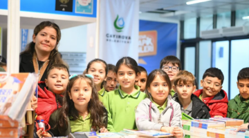 Koceli Çayırovalı minikler, kitap günlerinde bir araya geldi