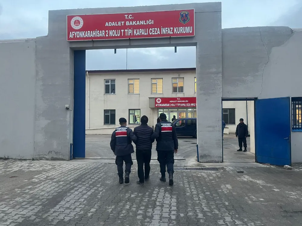 Afyonkarahisar'da Aranan Şahıs Jandarma Tarafından Yakalandı